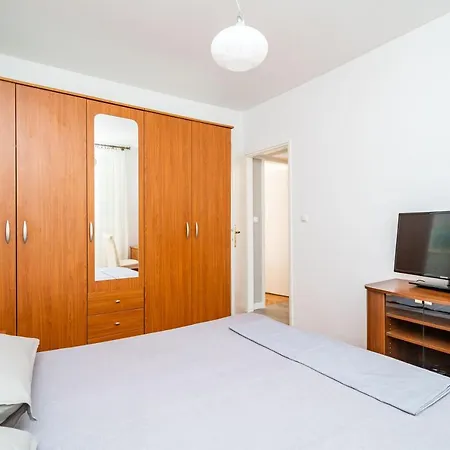 Klaudia Apartment *